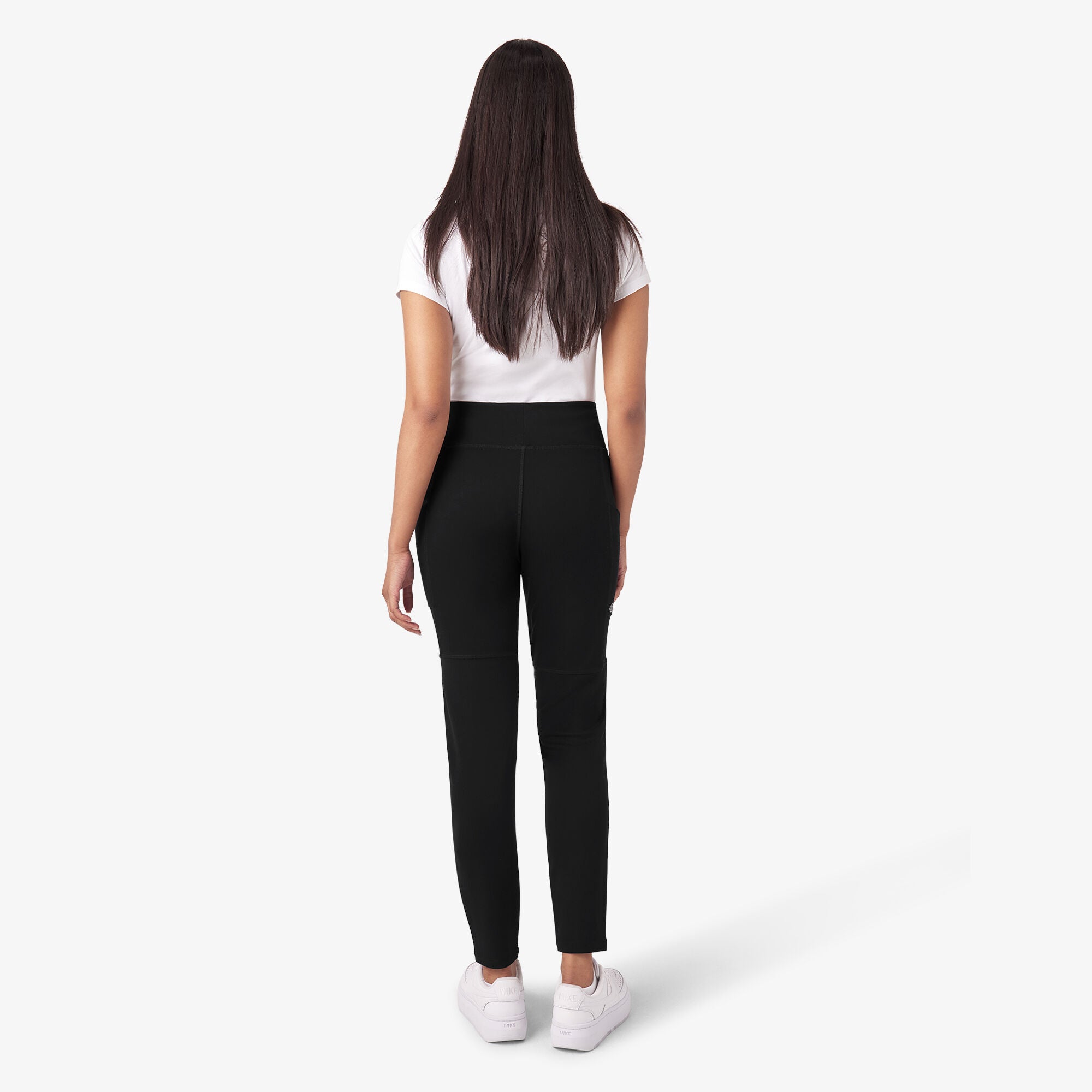 DK0A4YY6BLK-A5.jpg